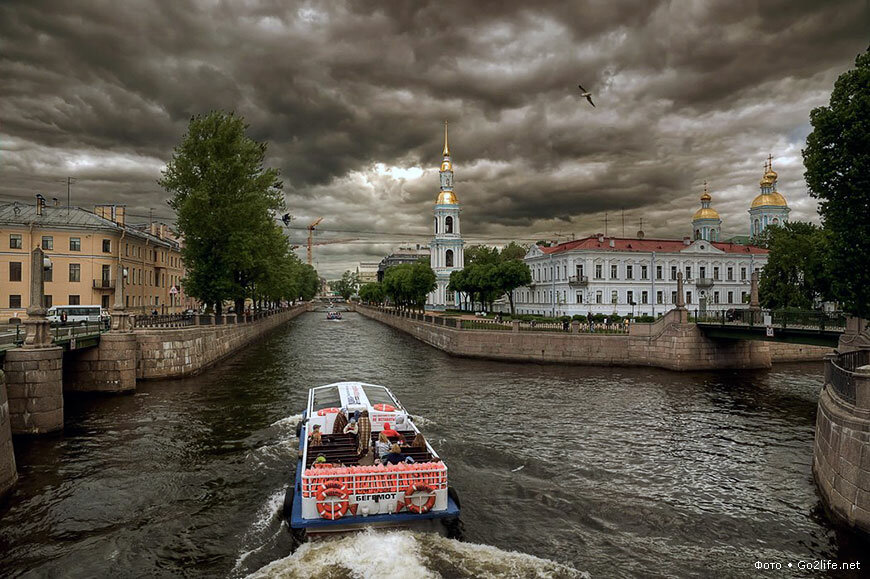 Питер реальная жизнь. Реки и каналы Санкт-Петербурга. Москва Питер. Питер в мае. Москва Питер фото.